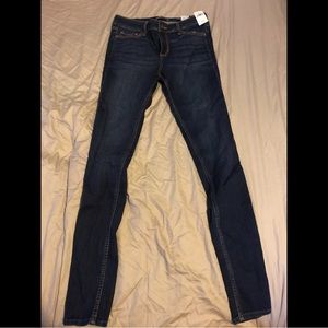 NWT Hollister mid rise super skinny jeans